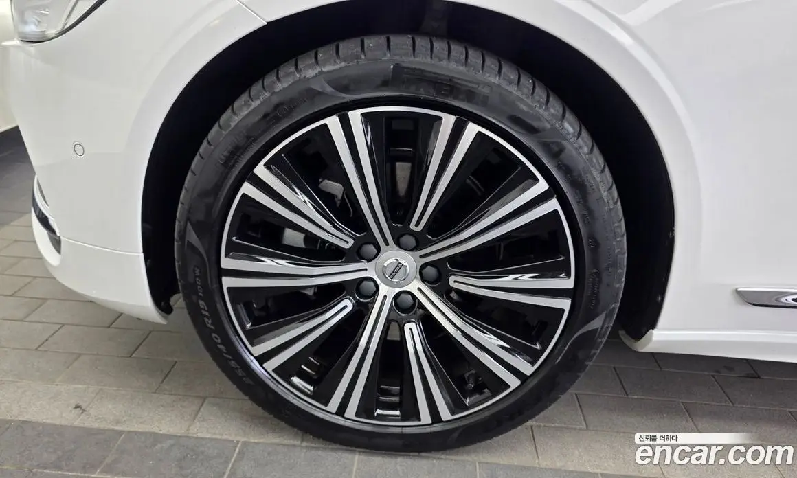 Volvo S90 2023 2.0 автомат (гидро), фото 5 Volvo S90 2023 2.0 автомат (гидро), фото 5