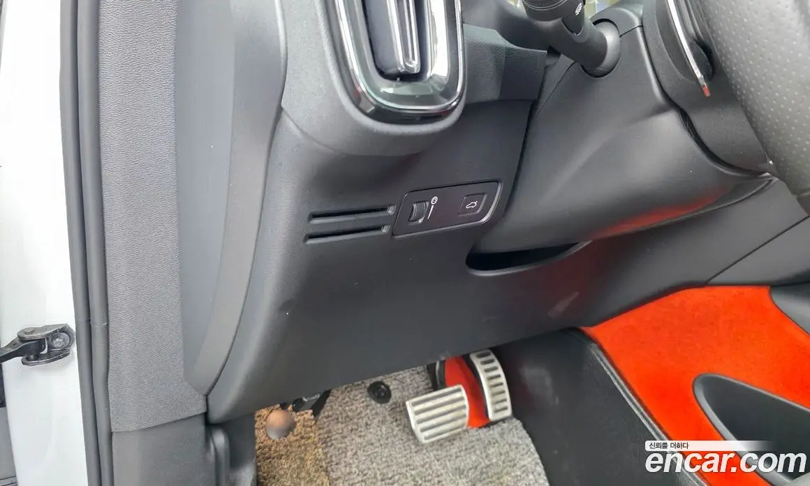 Volvo XC40 2018 2.0 автомат (гидро), фото 17 Volvo XC40 2018 2.0 автомат (гидро), фото 17