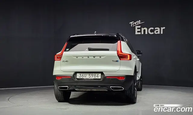 Volvo XC40 2018 2.0 автомат (гидро), миниатюра 4 Volvo XC40 2018 2.0 автомат (гидро), миниатюра 4