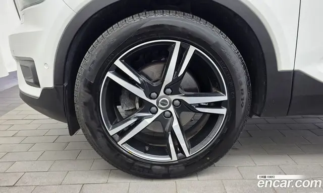 Volvo XC40 2018 2.0 автомат (гидро), миниатюра 5 Volvo XC40 2018 2.0 автомат (гидро), миниатюра 5