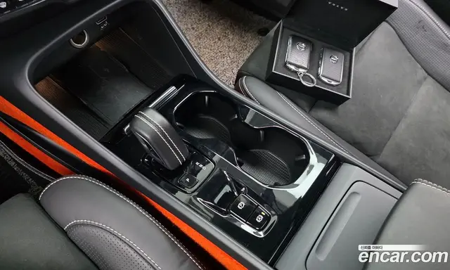 Volvo XC40 2018 2.0 автомат (гидро), миниатюра 9 Volvo XC40 2018 2.0 автомат (гидро), миниатюра 9