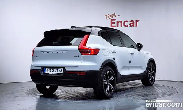 Volvo XC40 2020 2.0 автомат (гидро), миниатюра 2 Volvo XC40 2020 2.0 автомат (гидро), миниатюра 2