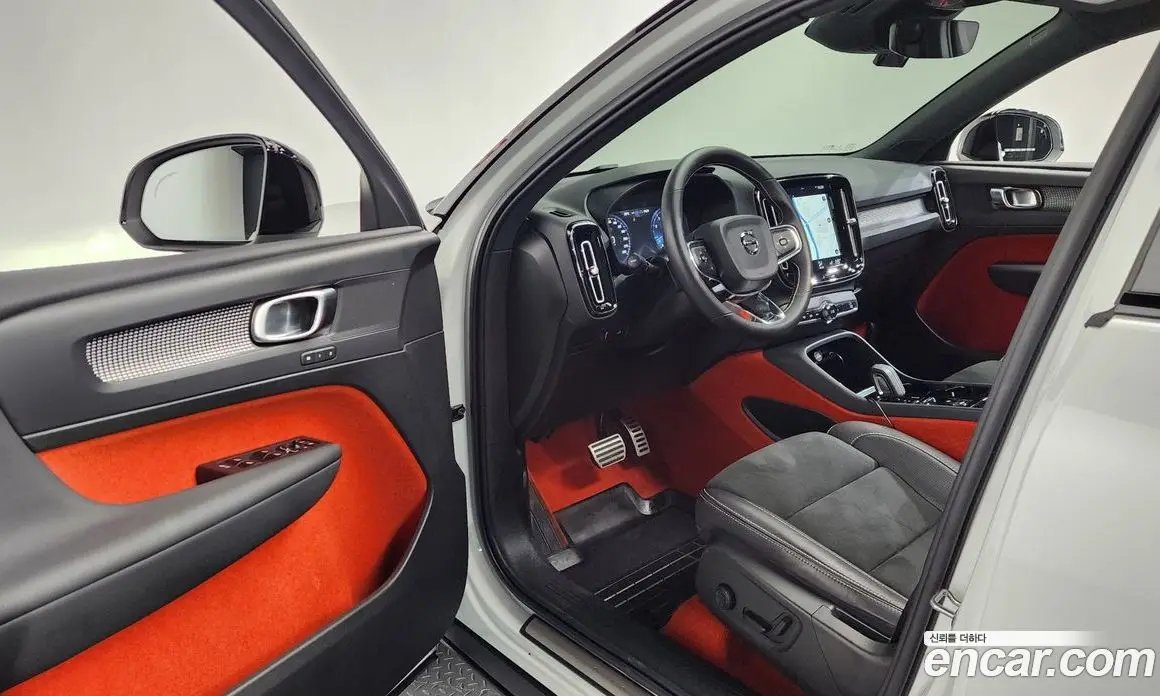 Volvo XC40 2020 2.0 автомат (гидро), фото 13 Volvo XC40 2020 2.0 автомат (гидро), фото 13