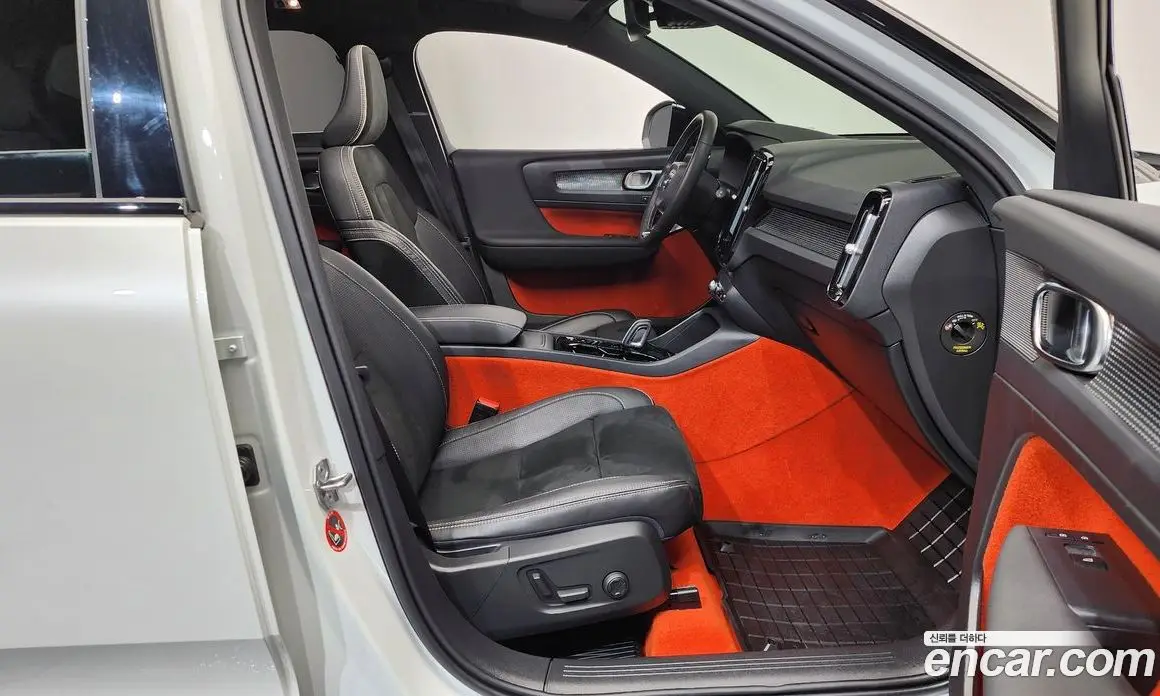 Volvo XC40 2020 2.0 автомат (гидро), фото 16 Volvo XC40 2020 2.0 автомат (гидро), фото 16