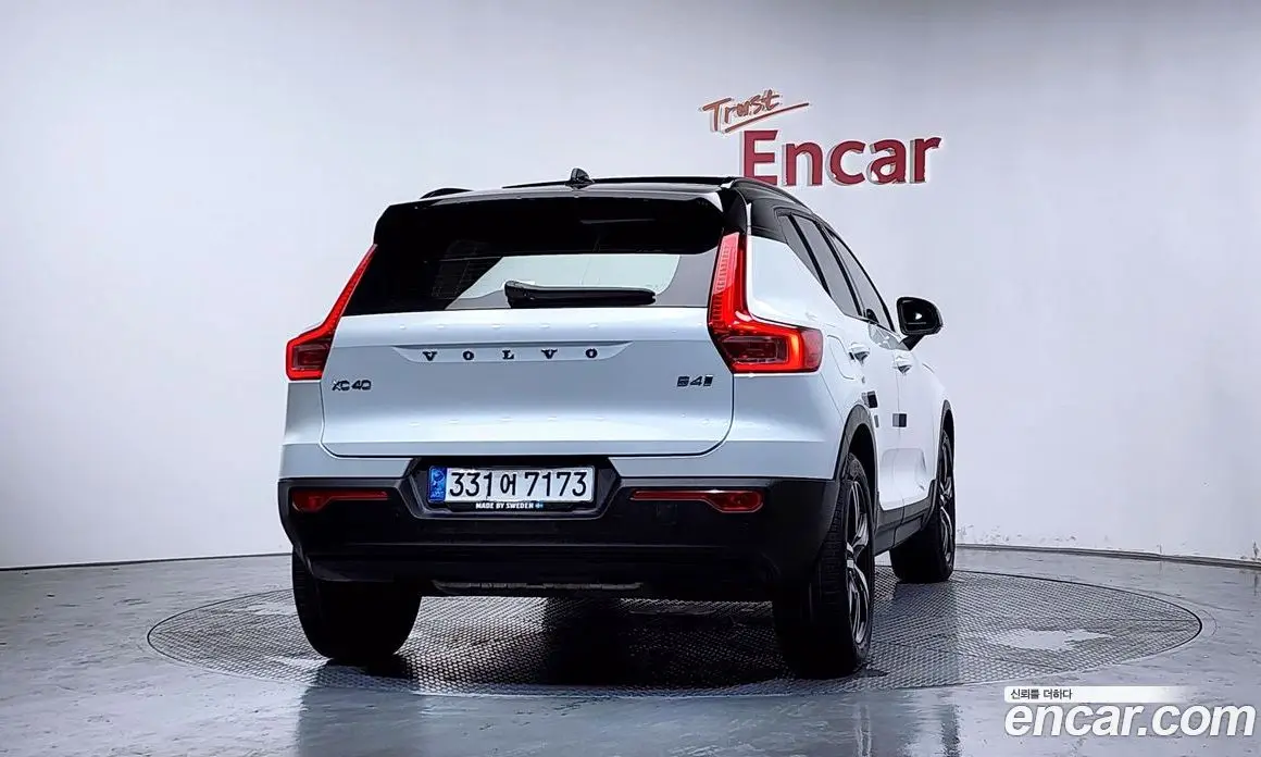 Volvo XC40 2020 2.0 автомат (гидро), фото 4 Volvo XC40 2020 2.0 автомат (гидро), фото 4