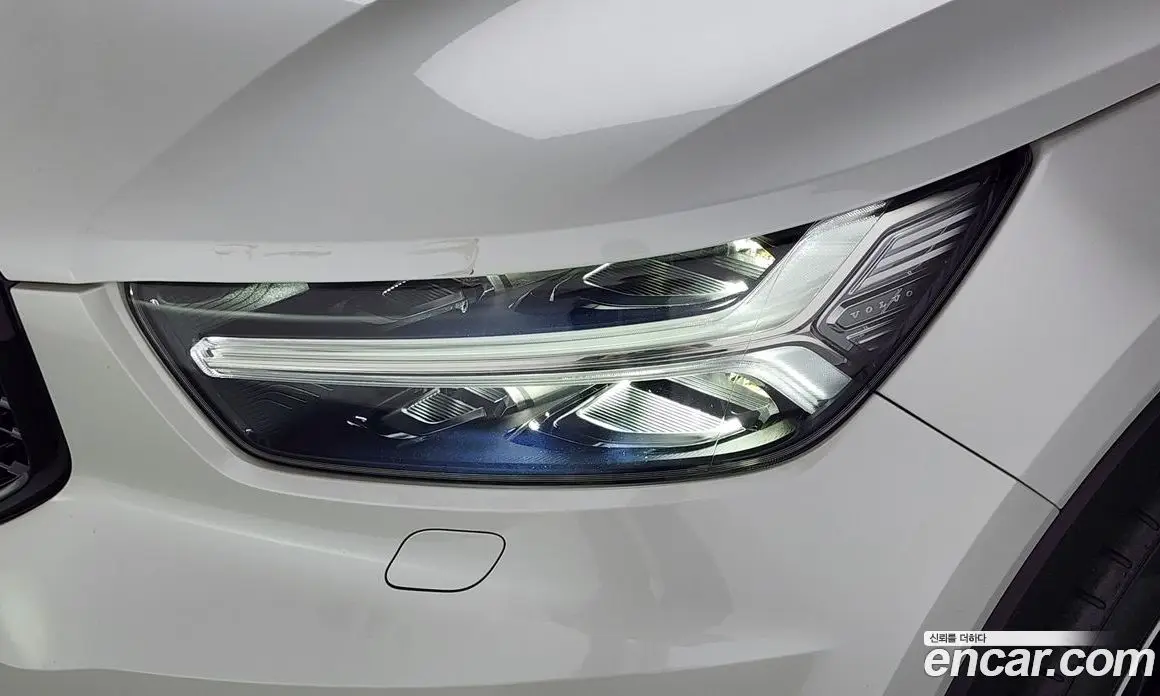 Volvo XC40 2020 2.0 автомат (гидро), фото 8 Volvo XC40 2020 2.0 автомат (гидро), фото 8
