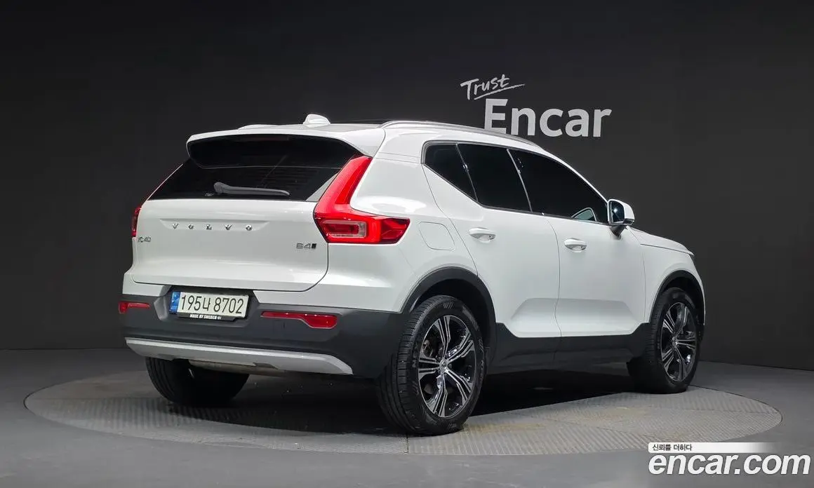Volvo XC40 2021 2.0 автомат (гидро), фото 2 Volvo XC40 2021 2.0 автомат (гидро), фото 2