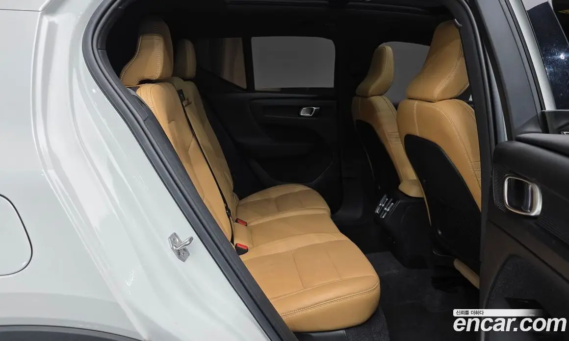 Volvo XC40 2021 2.0 автомат (гидро), фото 19 Volvo XC40 2021 2.0 автомат (гидро), фото 19
