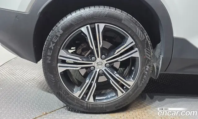 Volvo XC40 2021 2.0 автомат (гидро), миниатюра 5 Volvo XC40 2021 2.0 автомат (гидро), миниатюра 5
