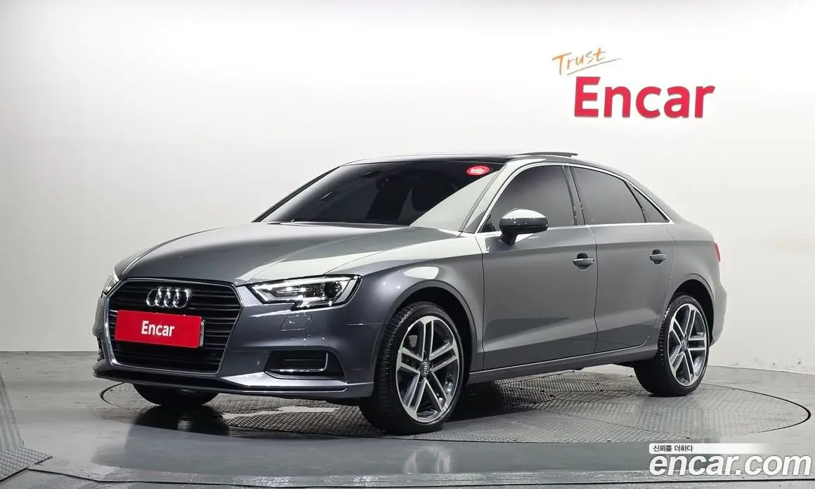 Audi A3 2019 2.0 автомат (гидро), фото 1 Audi A3 2019 2.0 автомат (гидро), фото 1