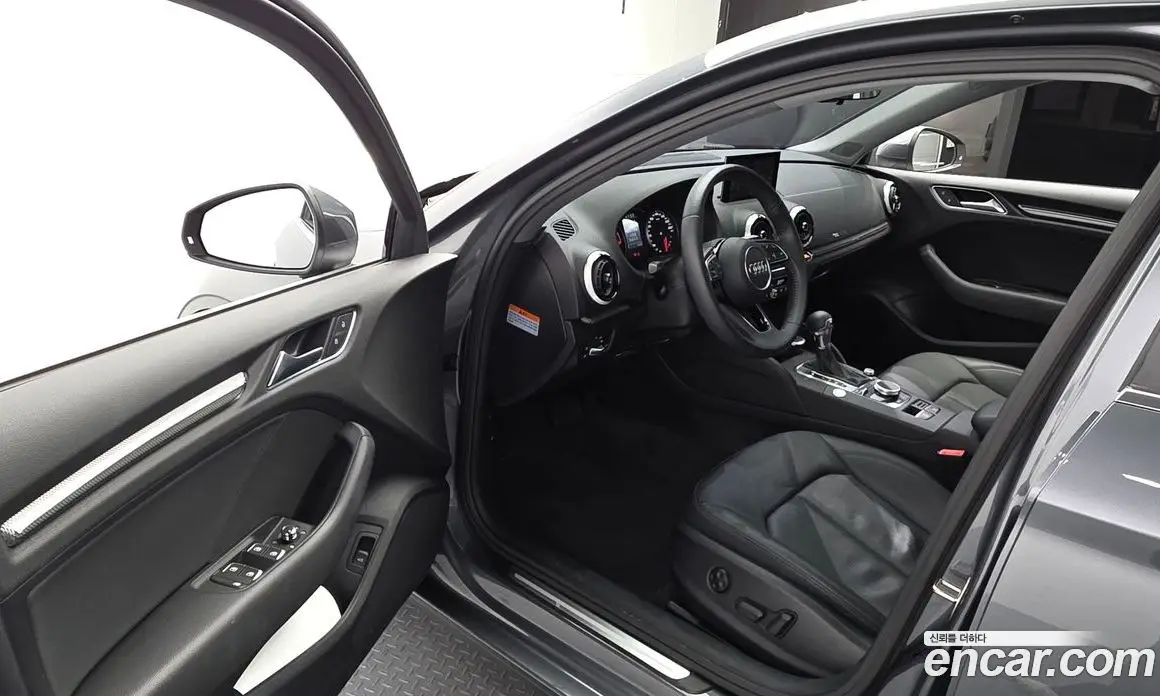 Audi A3 2019 2.0 автомат (гидро), фото 13 Audi A3 2019 2.0 автомат (гидро), фото 13