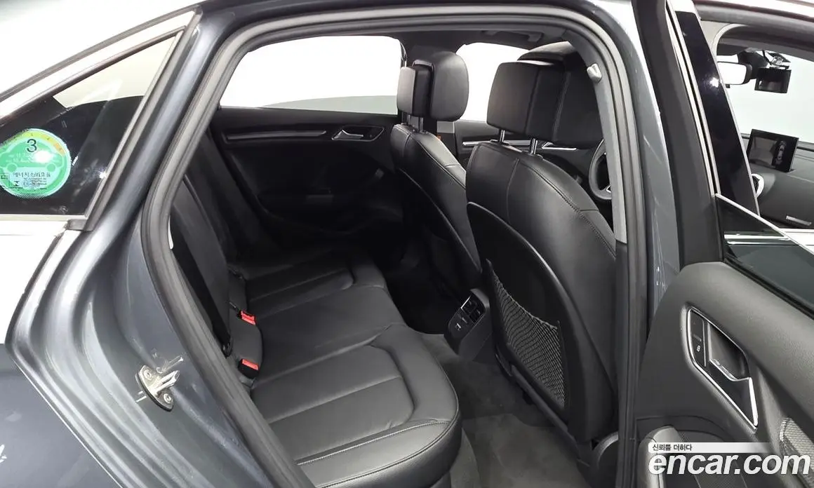 Audi A3 2019 2.0 автомат (гидро), фото 17 Audi A3 2019 2.0 автомат (гидро), фото 17