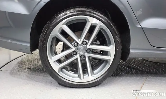 Audi A3 2019 2.0 автомат (гидро), миниатюра 5 Audi A3 2019 2.0 автомат (гидро), миниатюра 5