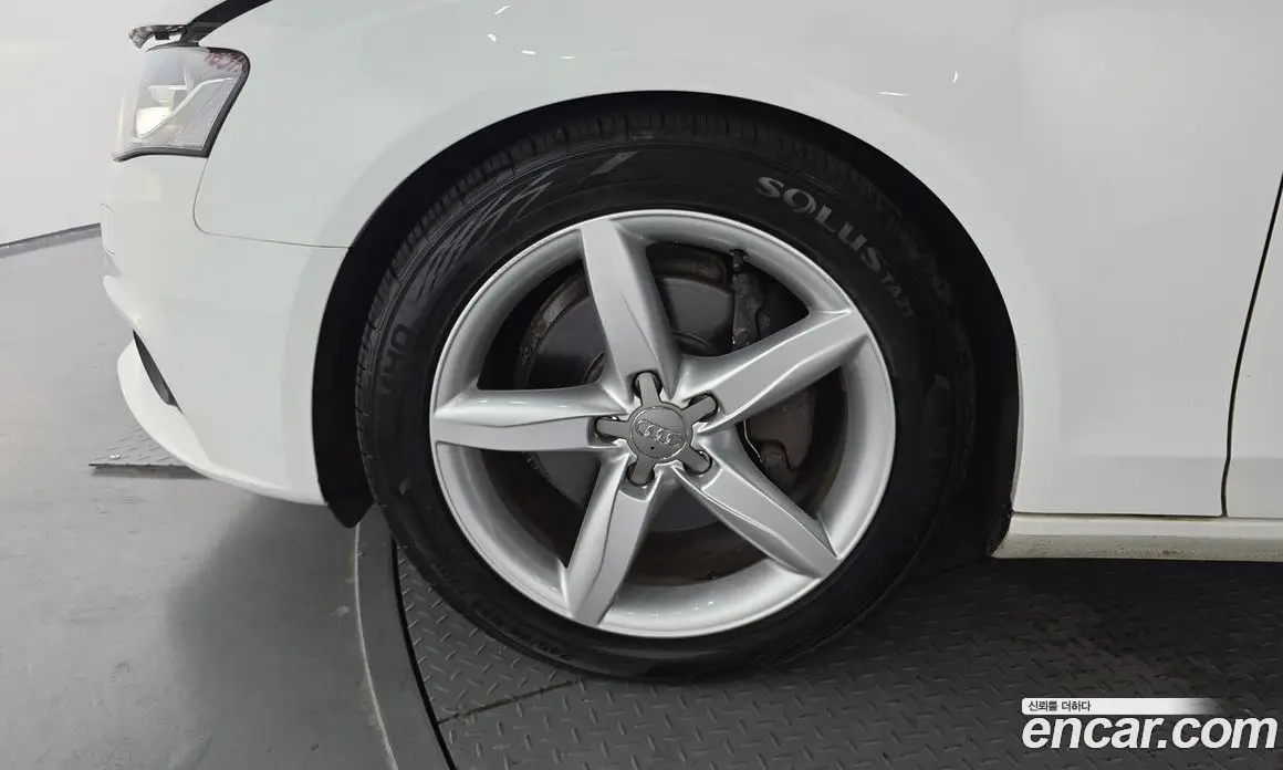 Audi A4 2010 2.0 автомат (гидро), фото 5 Audi A4 2010 2.0 автомат (гидро), фото 5