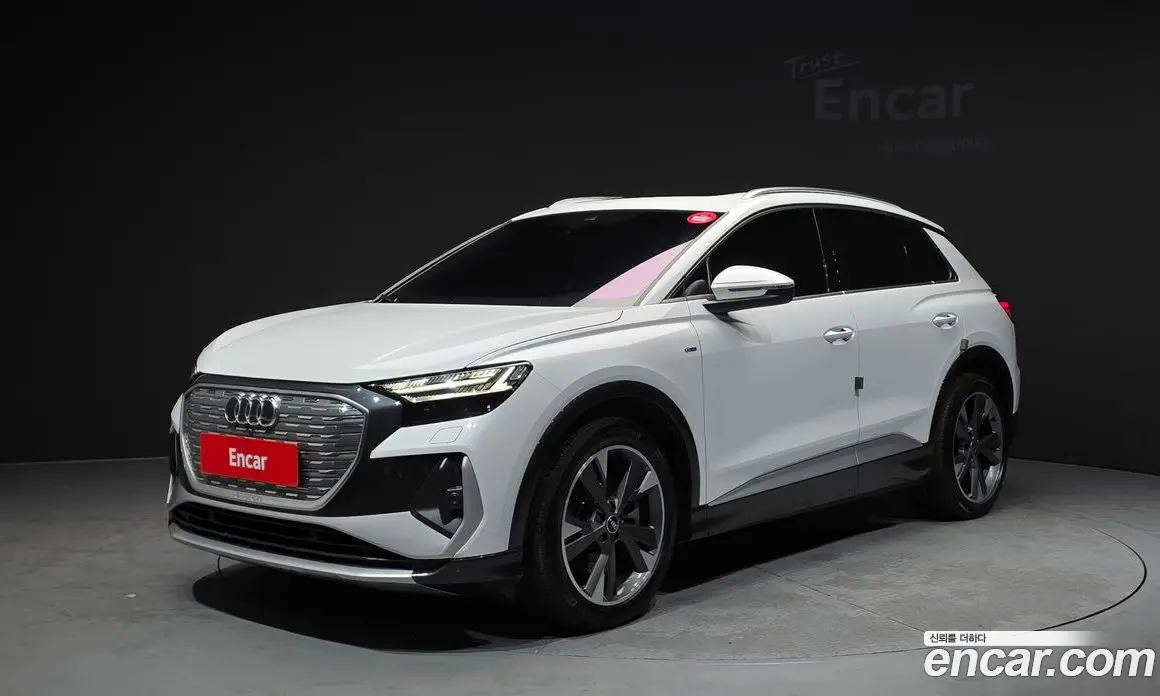 Audi Q4 e-tron 2022 0.2 автомат (гидро), фото 1 Audi Q4 e-tron 2022 0.2 автомат (гидро), фото 1
