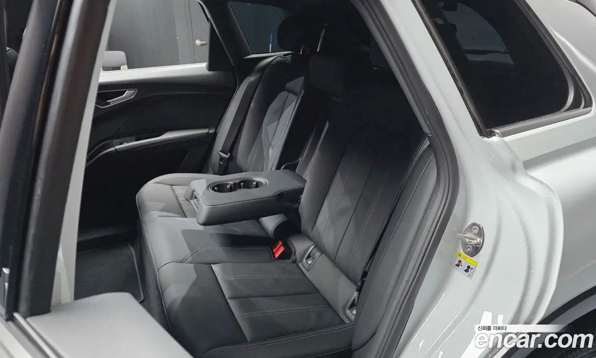 Audi Q4 e-tron 2022 0.2 автомат (гидро), фото 18 Audi Q4 e-tron 2022 0.2 автомат (гидро), фото 18