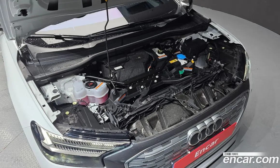 Audi Q4 e-tron 2022 0.2 автомат (гидро), фото 6 Audi Q4 e-tron 2022 0.2 автомат (гидро), фото 6
