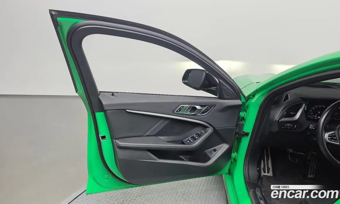 BMW 1 серия 2022 2.0 автомат (гидро), фото 14