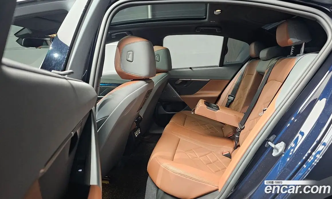 BMW 5 серия 2024 2.0 автомат (гидро), фото 18 BMW 5 серия 2024 2.0 автомат (гидро), фото 18