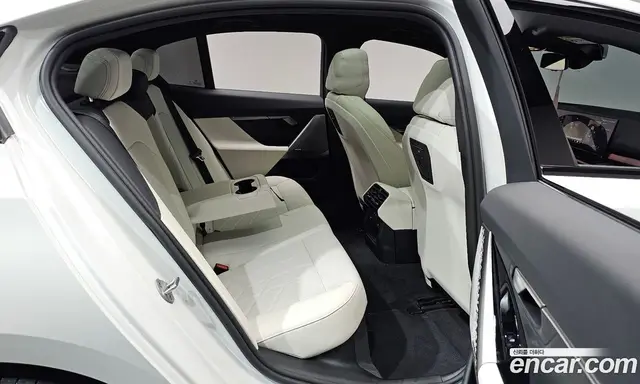 BMW 5 серия 2025 2.0 автомат (гидро), миниатюра 12