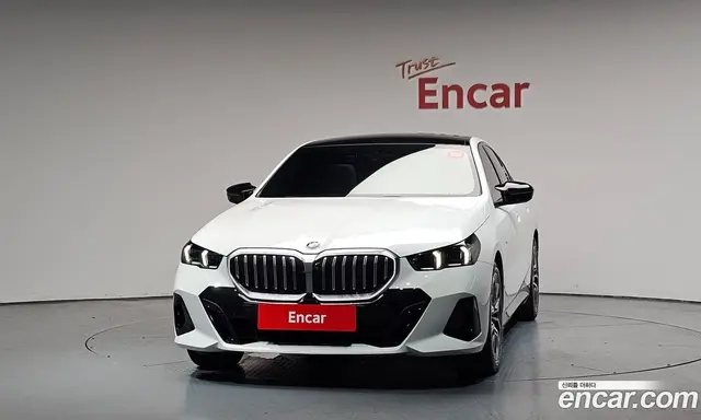 BMW 5 серия 2025 2.0 автомат (гидро), миниатюра 3 BMW 5 серия 2025 2.0 автомат (гидро), миниатюра 3