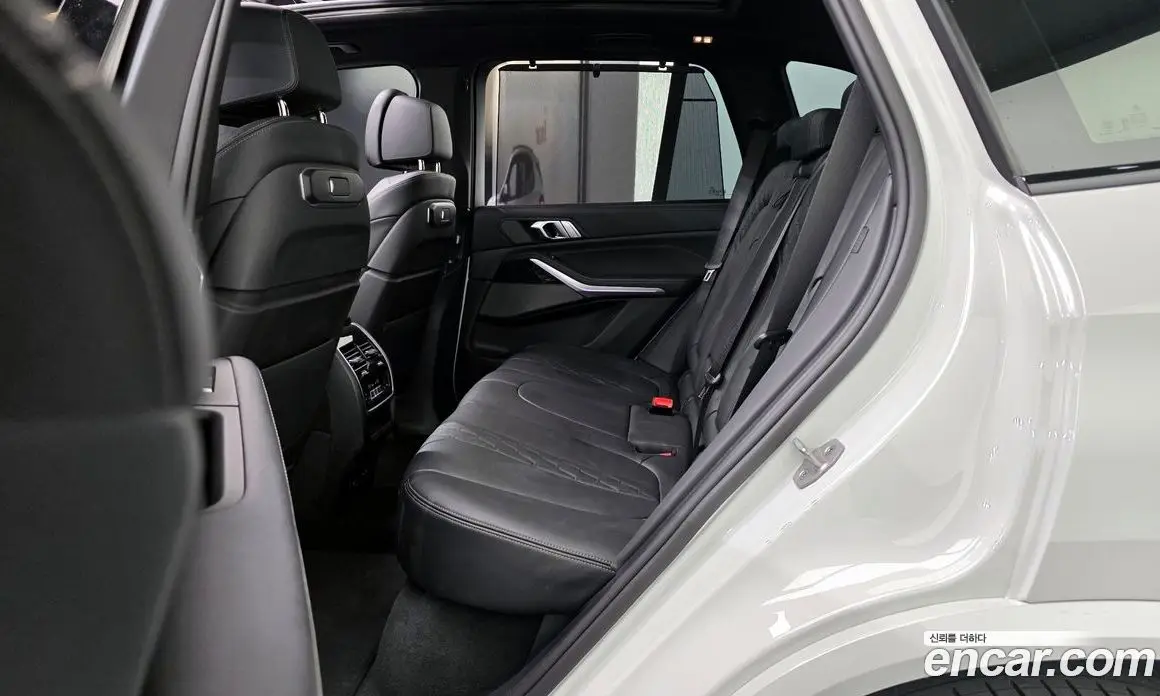 BMW X5 2025 3.0 автомат (гидро), фото 11