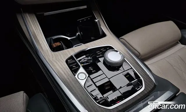 BMW X7 2023 3.0 автомат (гидро), миниатюра 12