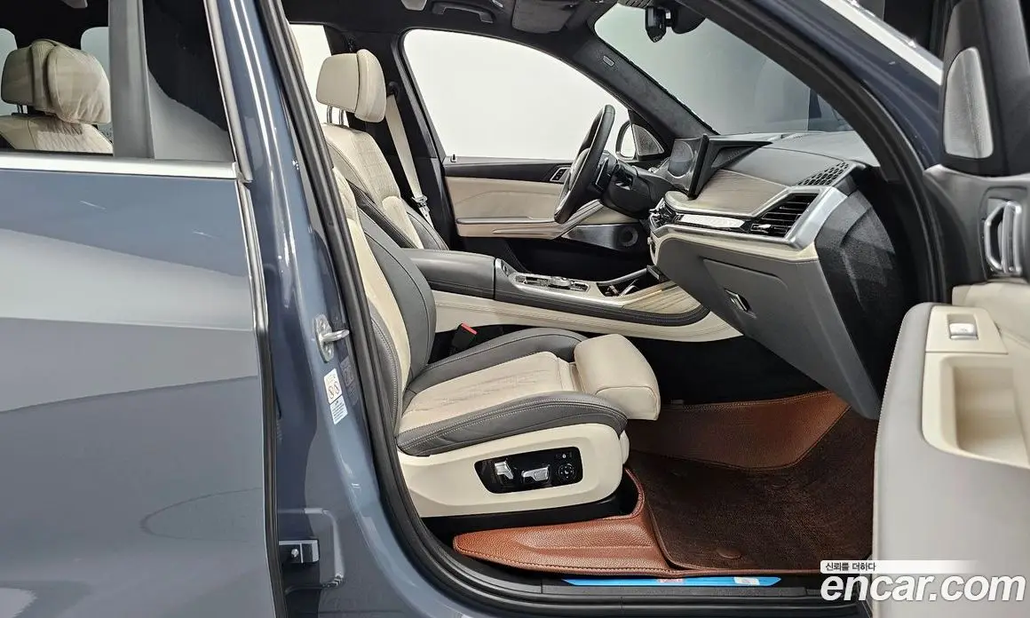 BMW X7 2023 3.0 автомат (гидро), фото 16