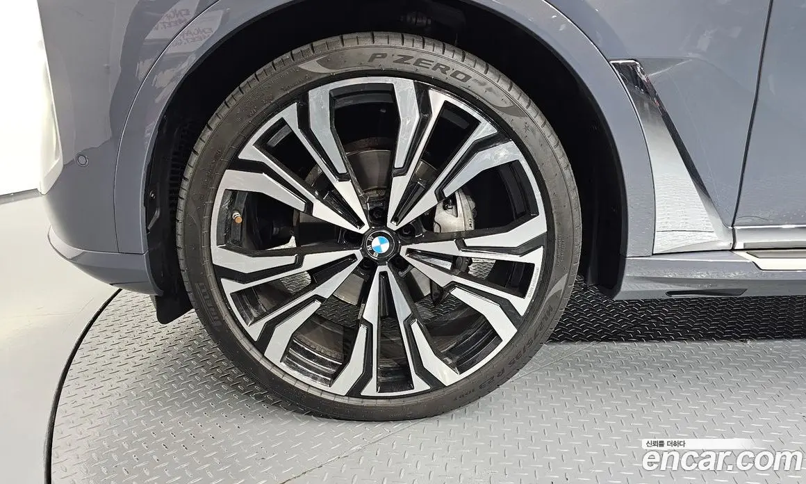 BMW X7 2023 3.0 автомат (гидро), фото 5