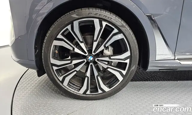 BMW X7 2023 3.0 автомат (гидро), миниатюра 5
