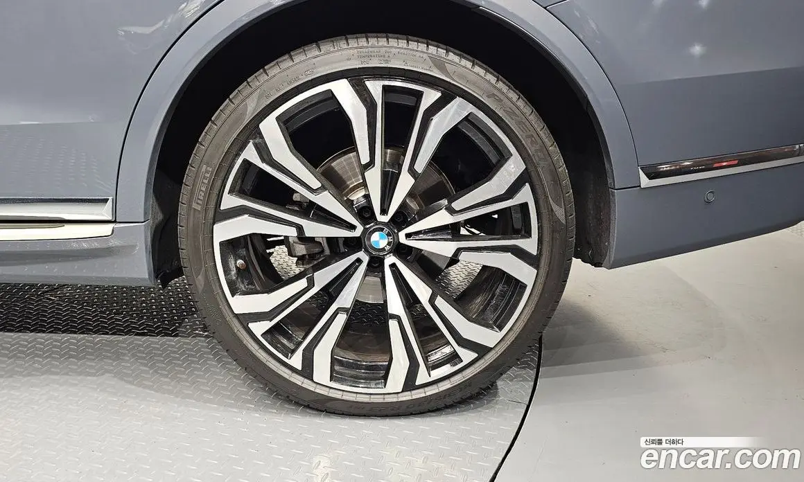 BMW X7 2023 3.0 автомат (гидро), фото 7