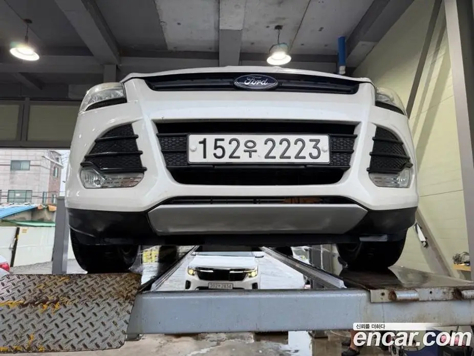 Ford Escape 2015 2.0 автомат (гидро), фото 1 Ford Escape 2015 2.0 автомат (гидро), фото 1