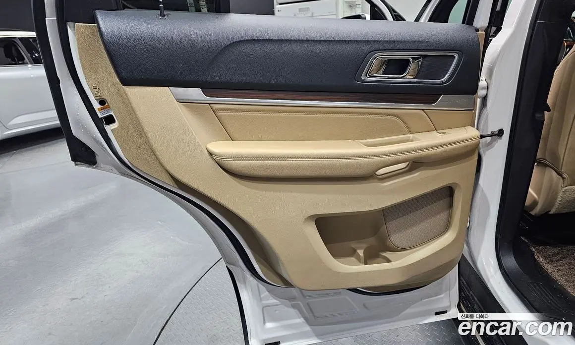 Ford Explorer 2017 2.3 автомат (гидро), фото 15 Ford Explorer 2017 2.3 автомат (гидро), фото 15