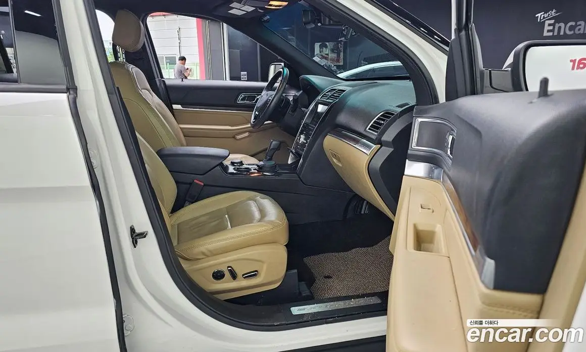 Ford Explorer 2017 2.3 автомат (гидро), фото 16 Ford Explorer 2017 2.3 автомат (гидро), фото 16