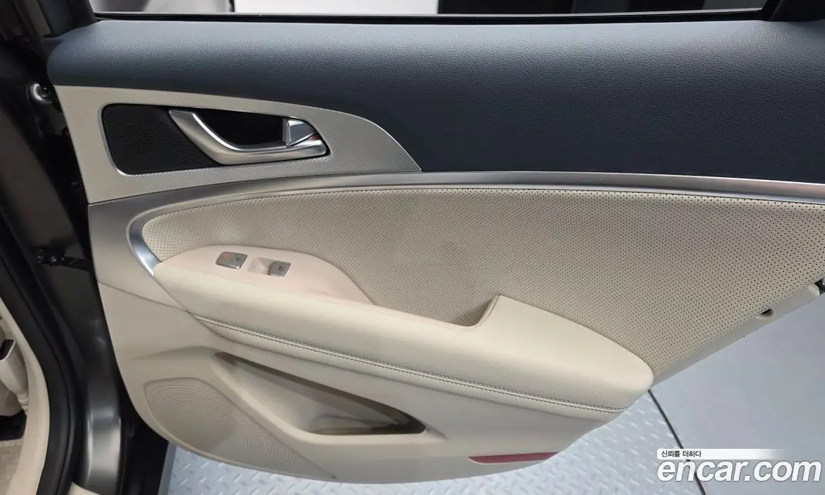 Genesis G70 2024 2.5 автомат (гидро), фото 15 Genesis G70 2024 2.5 автомат (гидро), фото 15