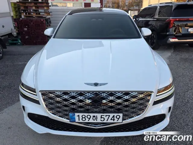 Genesis G80, 2025, 1 700 км