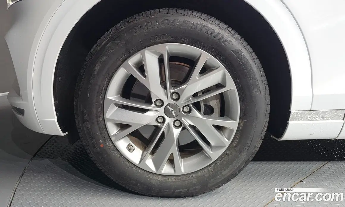 Genesis GV70 2021 2.5 автомат (гидро), фото 5 Genesis GV70 2021 2.5 автомат (гидро), фото 5