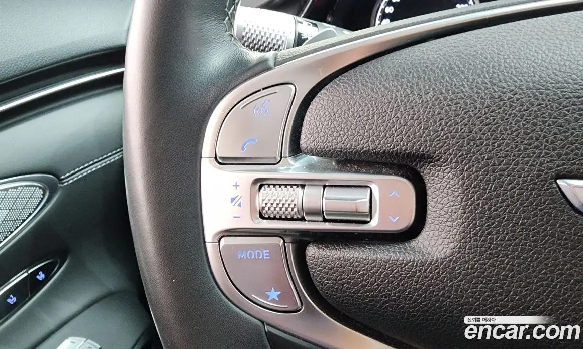 Genesis GV70 2021 2.2 автомат (гидро), фото 22 Genesis GV70 2021 2.2 автомат (гидро), фото 22