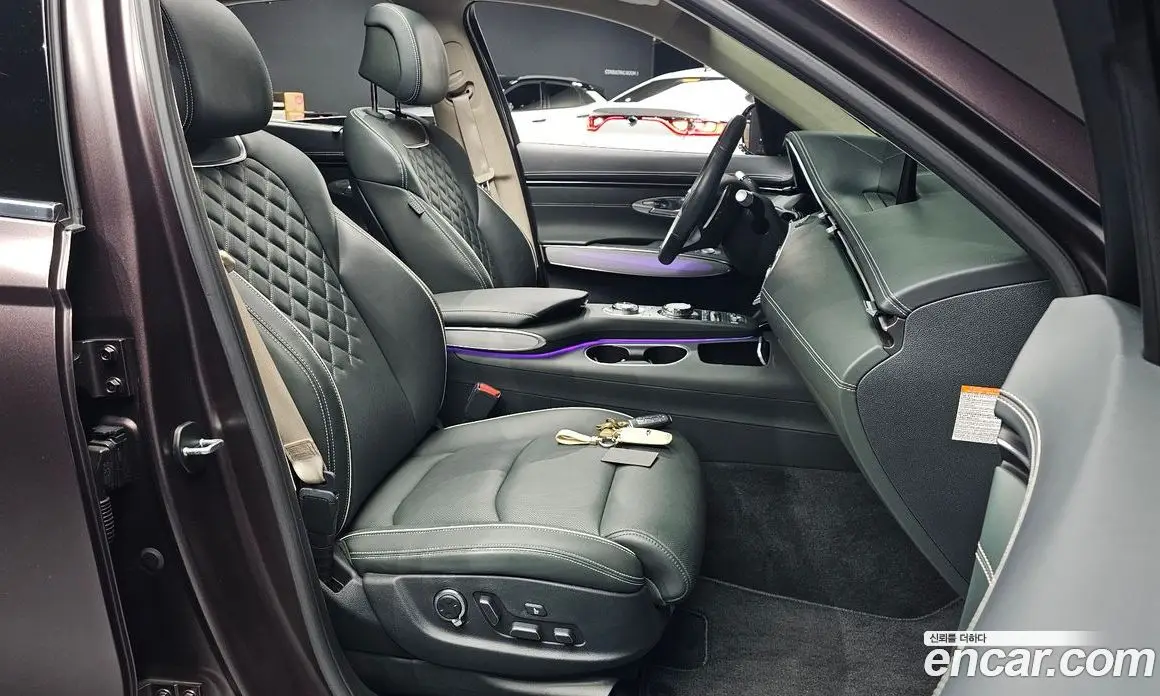 Genesis GV70 2022 0.1 автомат (гидро), фото 15 Genesis GV70 2022 0.1 автомат (гидро), фото 15