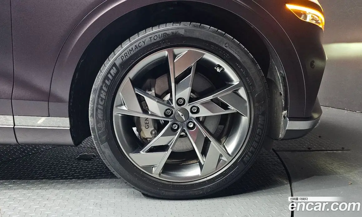 Genesis GV70 2022 0.1 автомат (гидро), фото 6 Genesis GV70 2022 0.1 автомат (гидро), фото 6