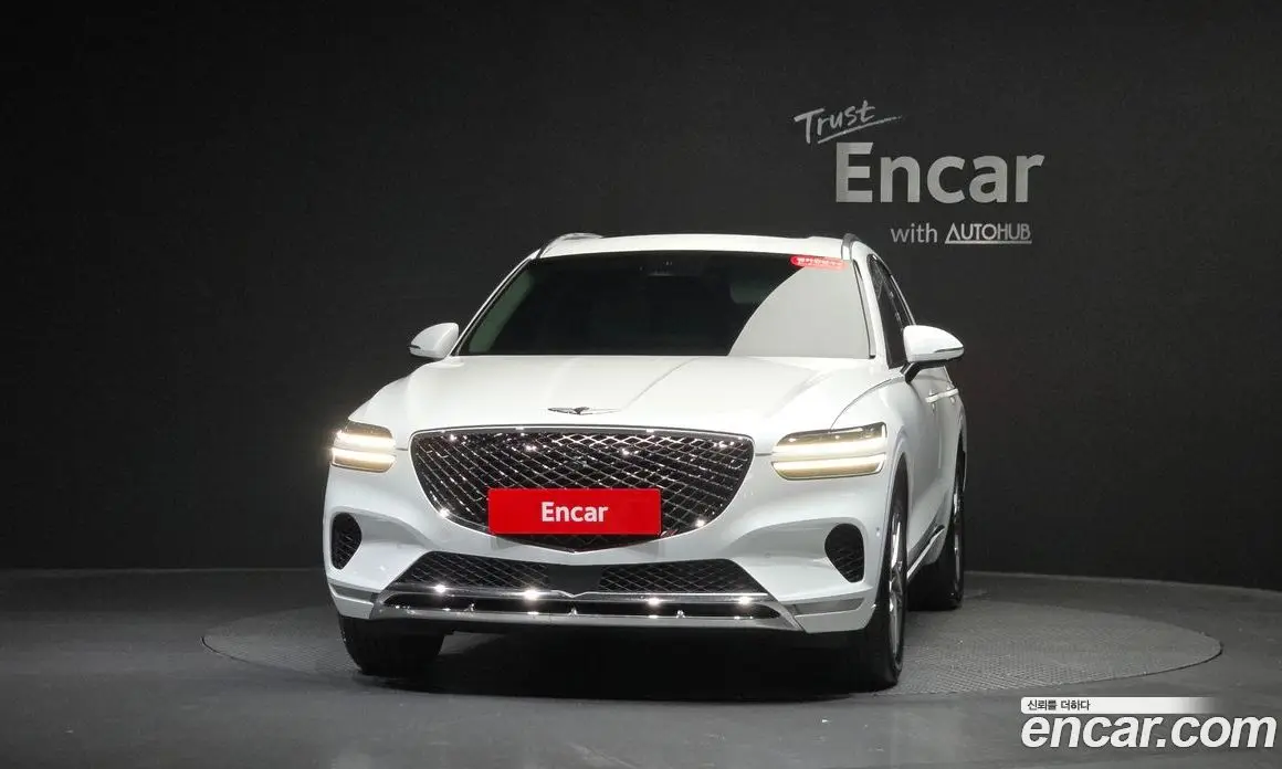 Genesis GV70 2023 2.5 автомат (гидро), фото 2 Genesis GV70 2023 2.5 автомат (гидро), фото 2