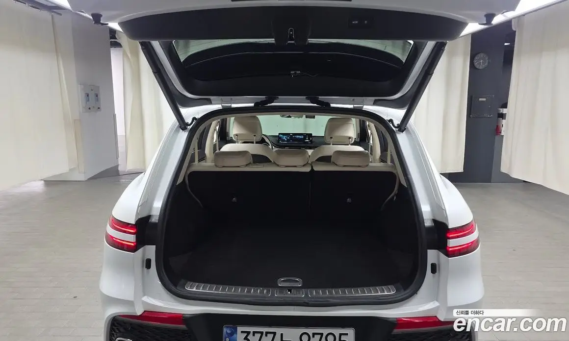 Genesis GV70 2023 2.5 автомат (гидро), фото 25 Genesis GV70 2023 2.5 автомат (гидро), фото 25