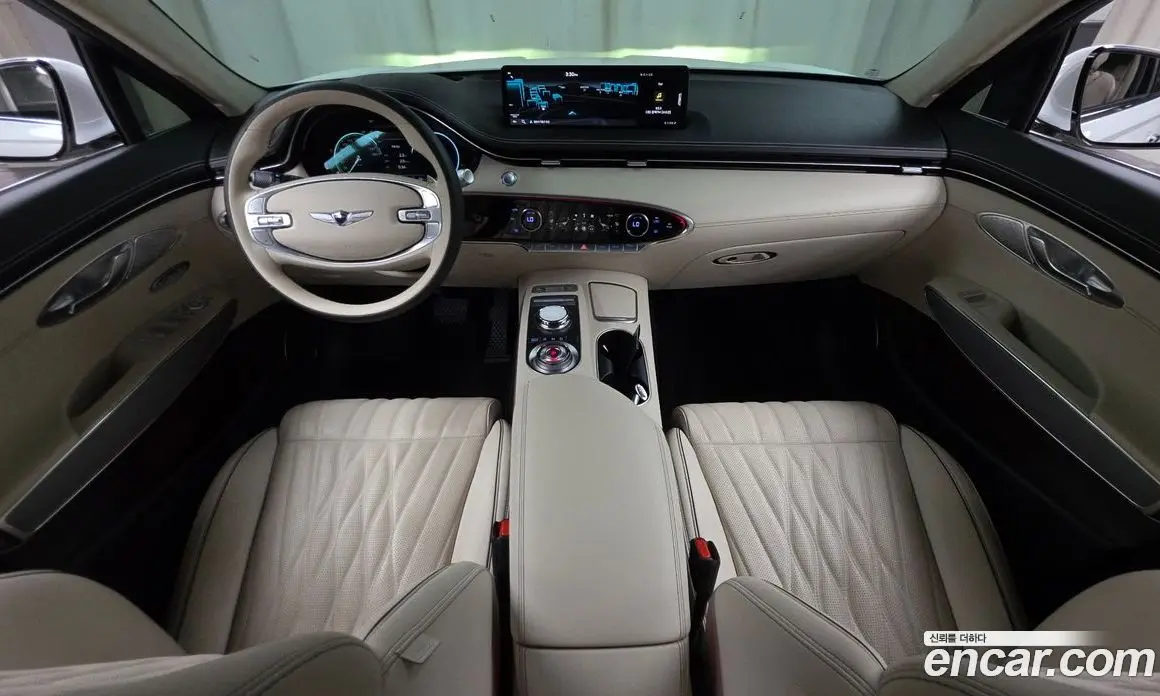 Genesis GV70 2023 2.5 автомат (гидро), фото 9 Genesis GV70 2023 2.5 автомат (гидро), фото 9
