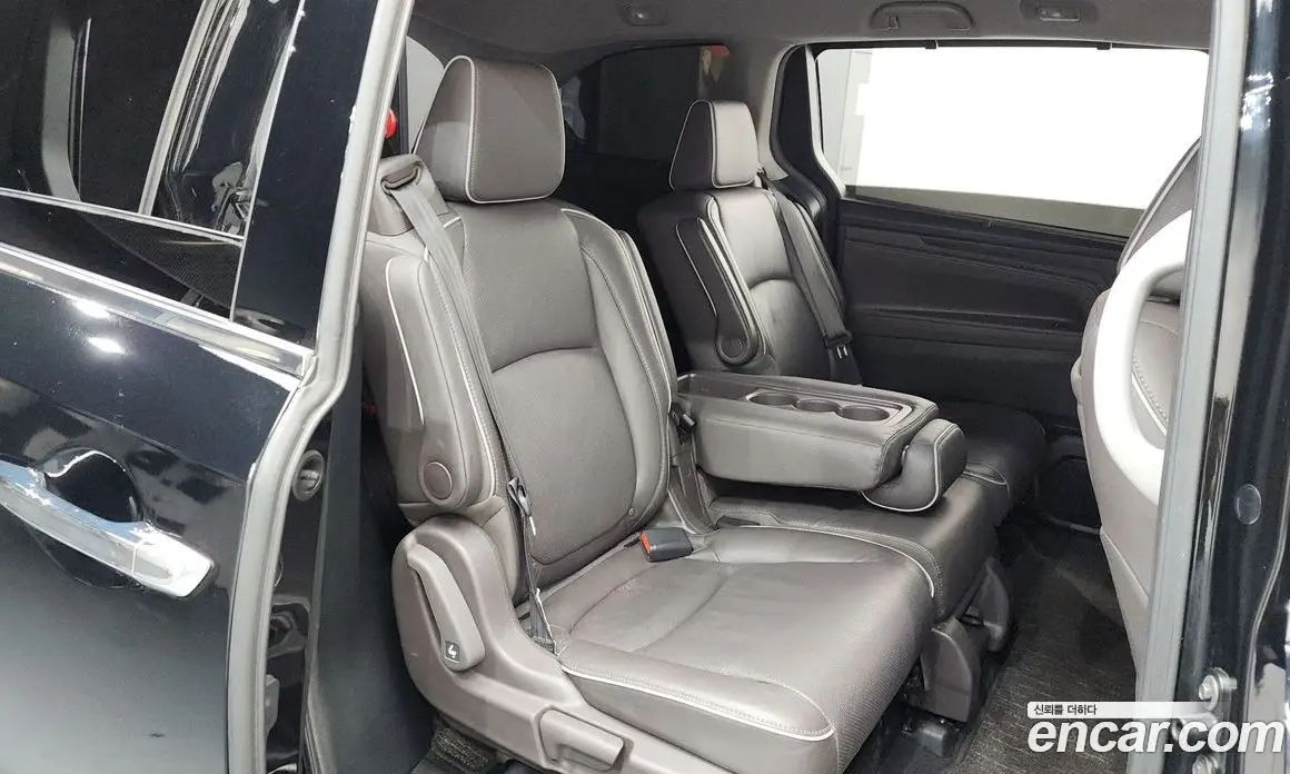 Honda Odyssey 2021 3.5 автомат (гидро), фото 17 Honda Odyssey 2021 3.5 автомат (гидро), фото 17