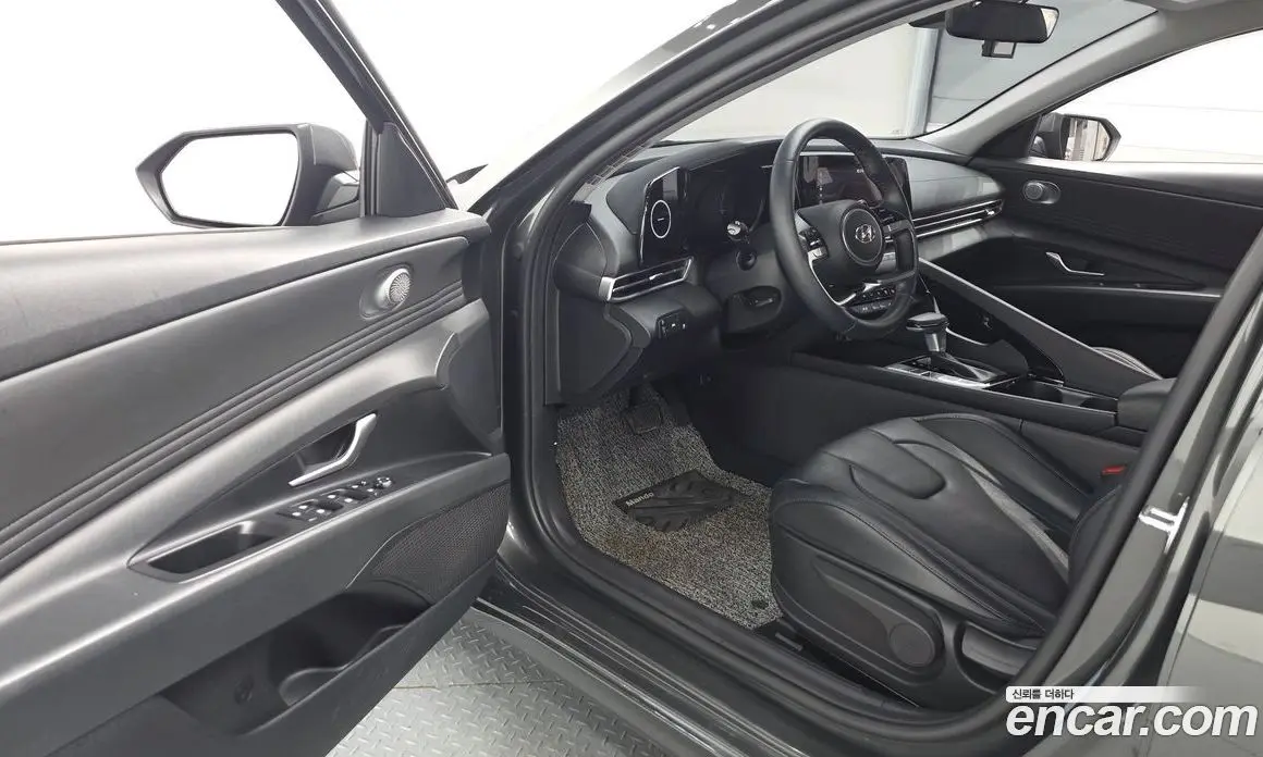 Hyundai Avante 2021 1.6 автомат (гидро), фото 12
