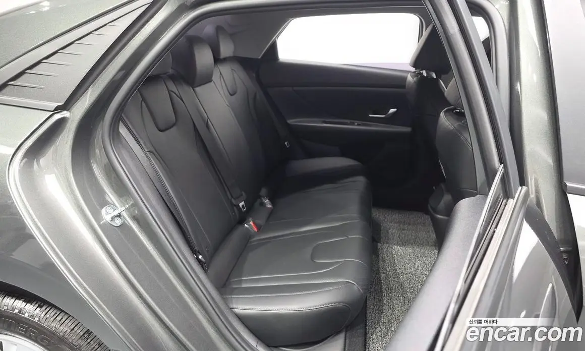 Hyundai Avante 2021 1.6 автомат (гидро), фото 16