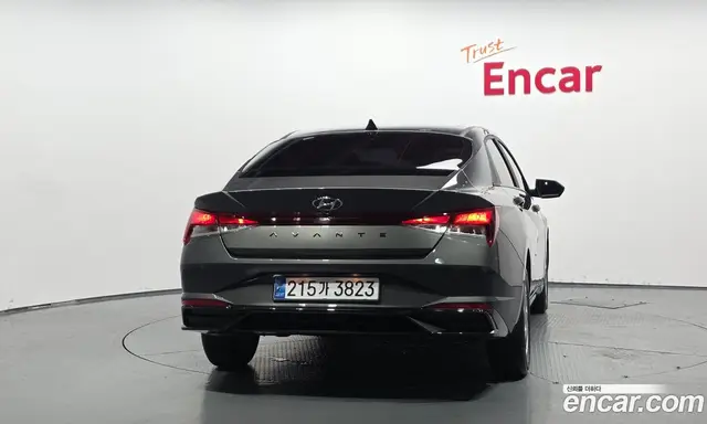 Hyundai Avante 2021 1.6 автомат (гидро), миниатюра 3
