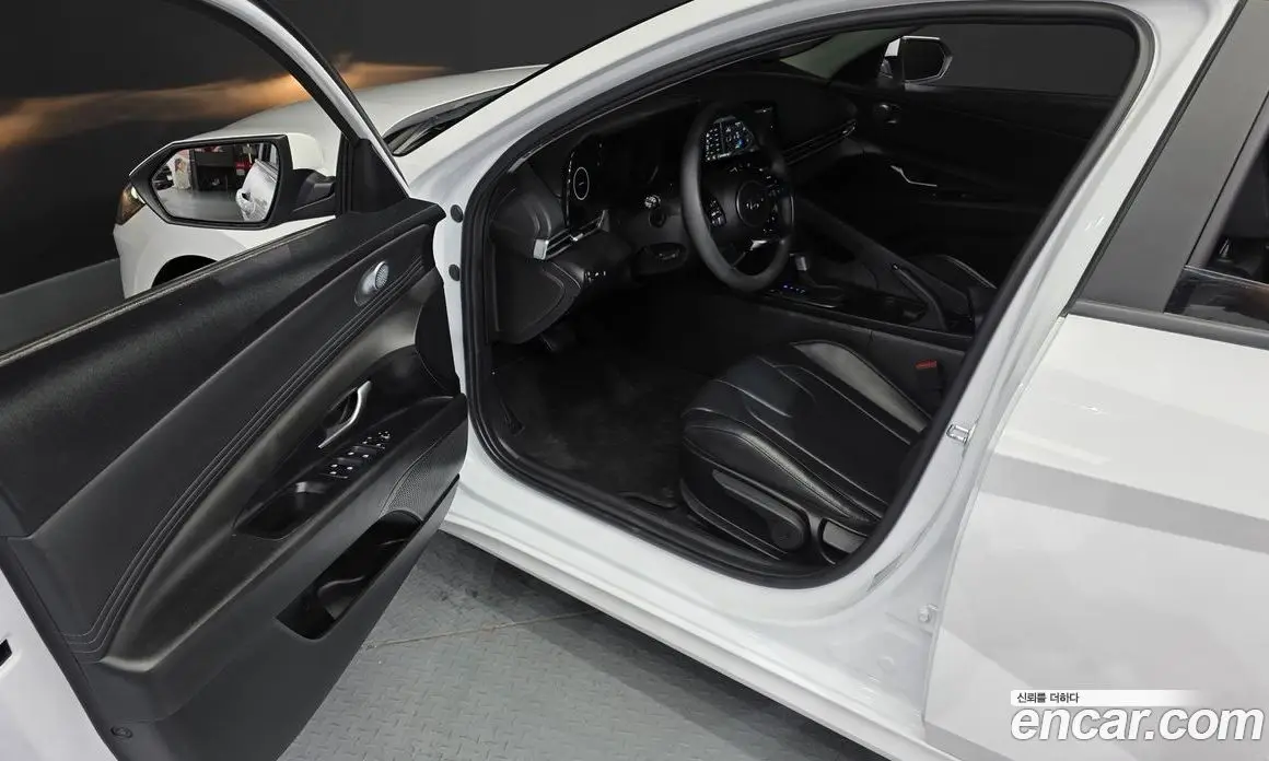 Hyundai Avante 2023 1.6 автомат (гидро), фото 13 Hyundai Avante 2023 1.6 автомат (гидро), фото 13