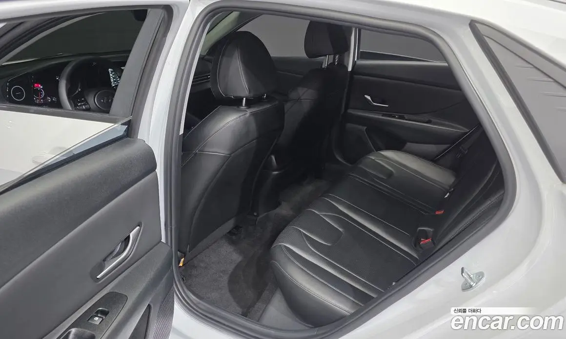 Hyundai Avante 2023 1.6 автомат (гидро), фото 16 Hyundai Avante 2023 1.6 автомат (гидро), фото 16