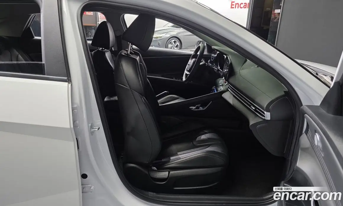 Hyundai Avante 2023 1.6 автомат (гидро), фото 17 Hyundai Avante 2023 1.6 автомат (гидро), фото 17